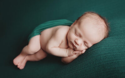 Minneapolis Newborn Photographer | How Your Newborn Session Goes