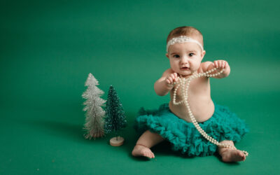 Nontraditional Colors for Sitter Sessions | Lillian on Evergreen