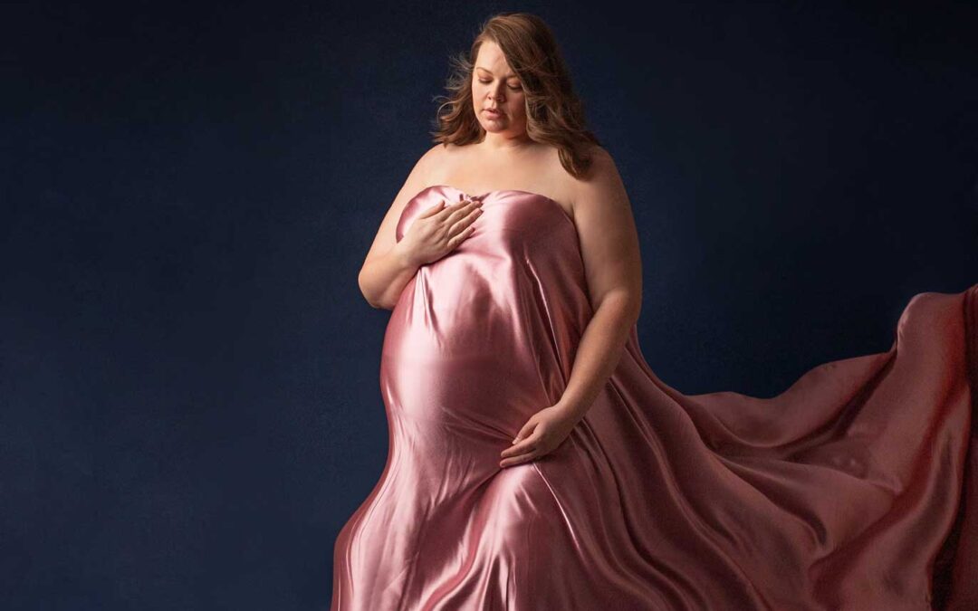Kona Hawaii Maternity Photography | Celebrating Plus Size Bodies